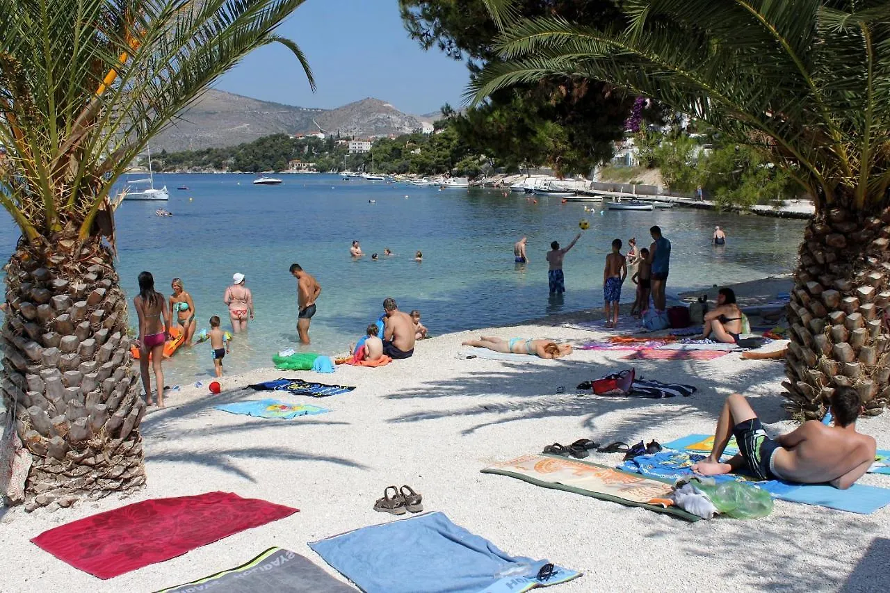 Apartments By The Sea Trogir - 15011