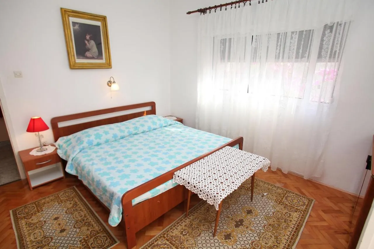 Apartments By The Sea Trogir - 15011
