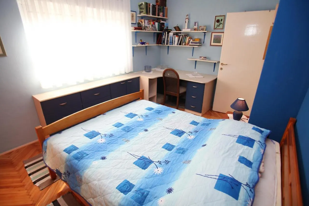 Apartments By The Sea Trogir - 15011 Croatia